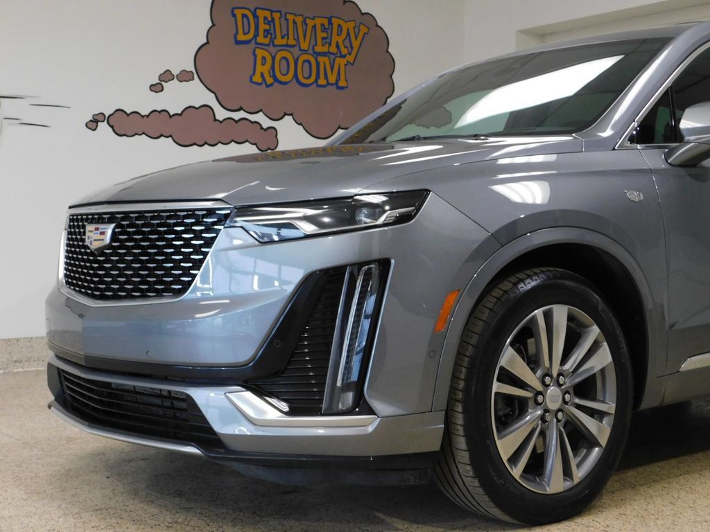 Used 2022 Cadillac XT6 Premium Luxury w/ Technology Package AWD/4WD image 15