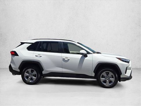 Used 2025 Toyota RAV4 XLE w/ Convenience Package AWD/4WD image 4