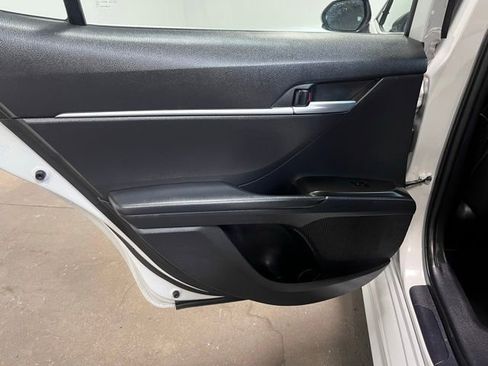 Used 2023 Toyota Camry SE FWD image 15
