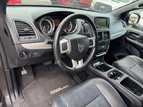 Used 2017 Dodge Grand Caravan GT FWD image 11