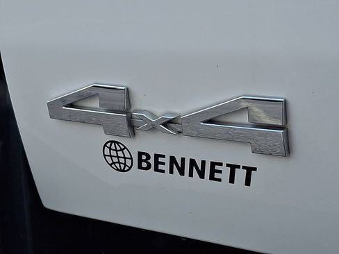 Certified 2024 Toyota Tacoma SR5 AWD/4WD image 29