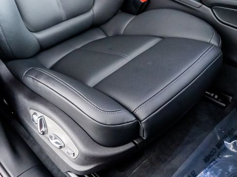 Used 2024 Porsche Macan GTS image 31