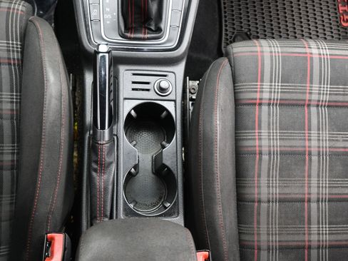 Used 2017 Volkswagen GTI S image 8