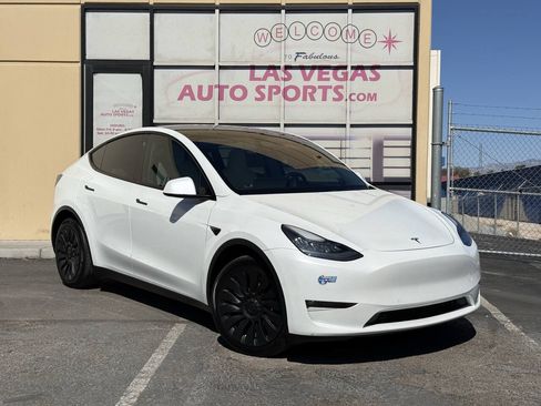 Used 2021 Tesla Model Y Long Range AWD/4WD image 2