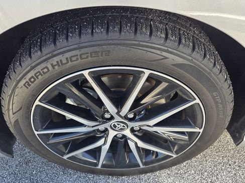 Used 2023 Toyota Camry SE w/ Convenience Package image 16