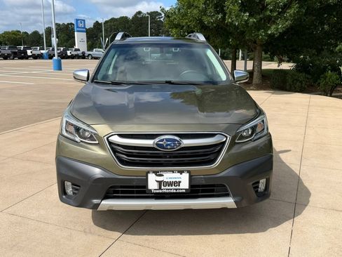 Used 2022 Subaru Outback Touring AWD/4WD image 2