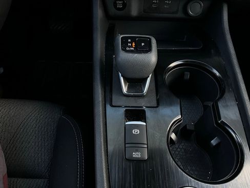 Used 2025 Nissan Rogue SV image 24