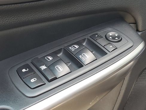 Used 2020 Jeep Cherokee Limited AWD/4WD image 23