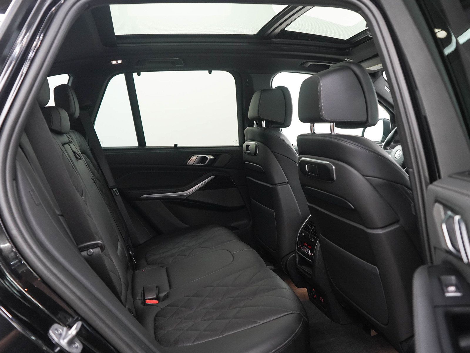 Used 2024 BMW X5 xDrive40i AWD/4WD image 12