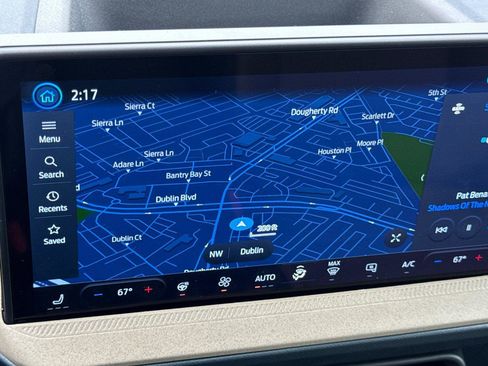 Used 2025 Ford Maverick Lariat image 18