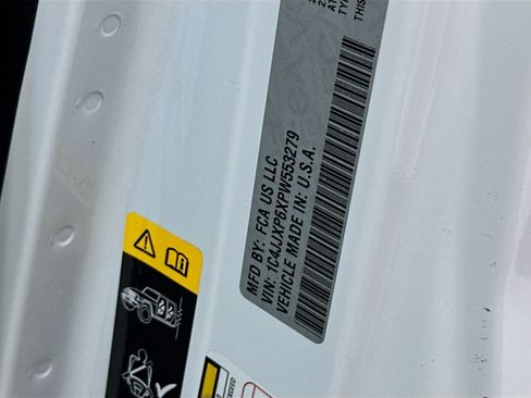 Used 2023 Jeep Wrangler Sahara w/ Cold Weather Group image 12