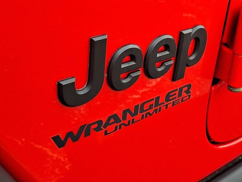 Used 2021 Jeep Wrangler Unlimited Sport AWD/4WD image 31