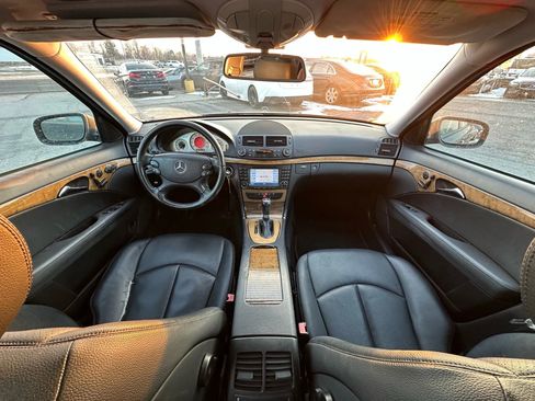Used 2008 Mercedes-Benz E 350 Sedan image 2