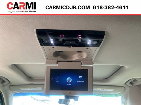 Used 2020 Cadillac Escalade Luxury AWD/4WD image 35