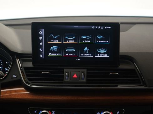 Used 2023 Audi Q5 2.0T Premium w/ Convenience Package image 11