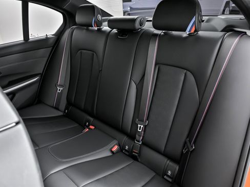 Used 2023 BMW M3 Competition w/ Executive Package image 27