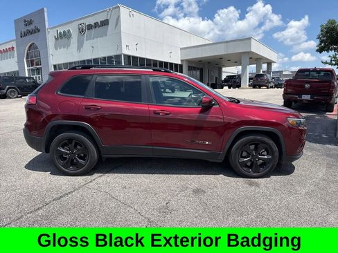 Used 2021 Jeep Cherokee Latitude Plus FWD image 4