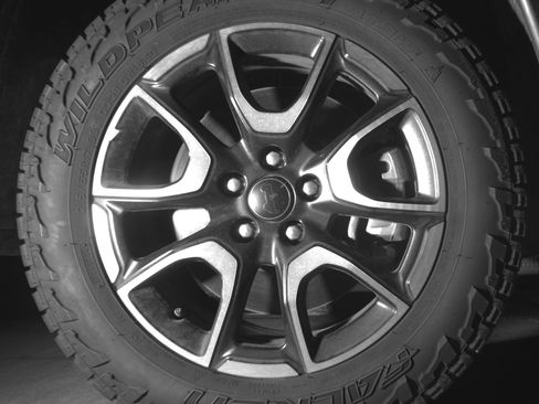 Used 2025 Jeep Compass Trailhawk image 13