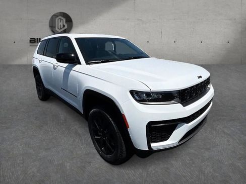 New 2026 Jeep Grand Cherokee L 4WD image 3