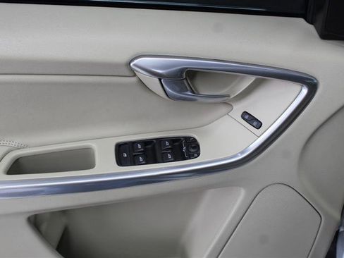 Used 2015 Volvo XC60 T5 image 18