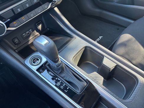 Used 2025 Nissan Sentra SV image 36