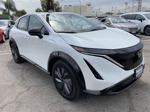 Used 2024 Nissan Ariya FWD image 8
