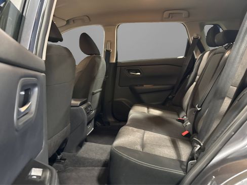 Used 2025 Nissan Rogue SV image 34