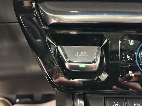 Used 2022 GMC Sierra 1500 Denali AWD/4WD image 14