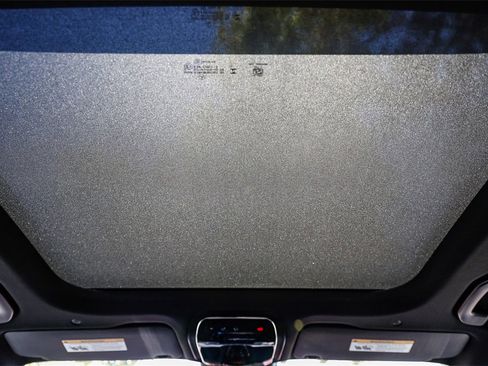 New 2025 Mercedes-Benz GLC 350e 4MATIC image 16