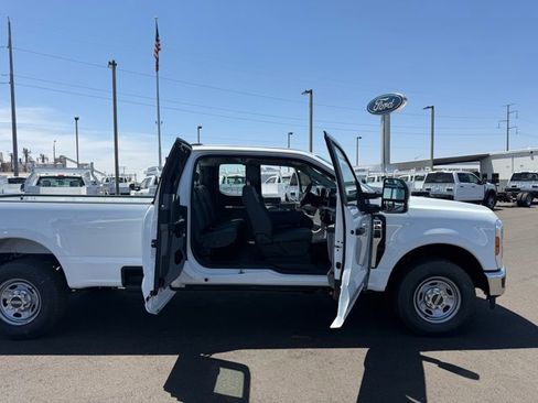New 2026 Ford F250 XL w/ XL Chrome Package RWD image 13