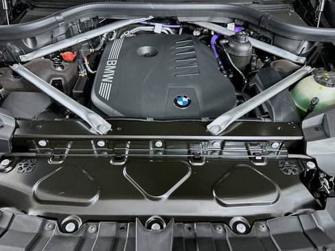 New 2026 BMW X7 xDrive40i w/ M Sport Package image 39