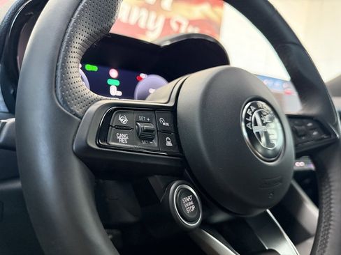 Used 2024 Alfa Romeo Tonale Ti image 27