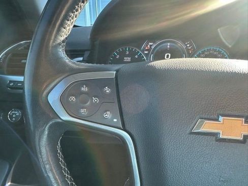 Used 2019 Chevrolet Suburban Premier image 25