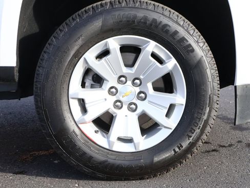 Used 2022 Chevrolet Colorado LT w/ Fleet Safety Package image 21