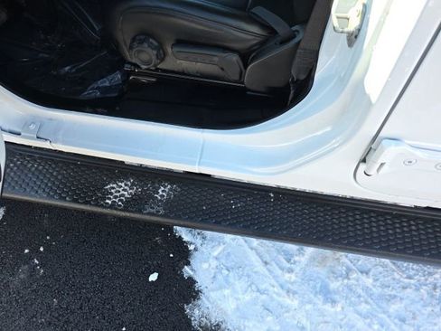 Used 2023 Jeep Wrangler Altitude image 4