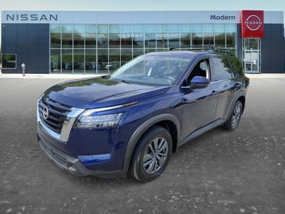 Certified 2025 Nissan Pathfinder SV
