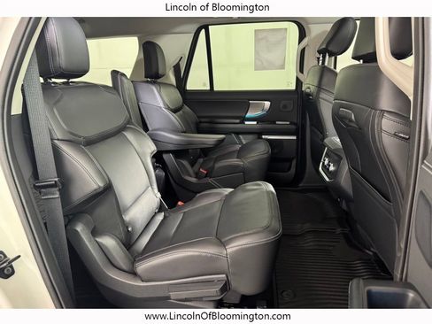 Used 2025 Ford Expedition Max Platinum w/ Driver's Package AWD/4WD image 11