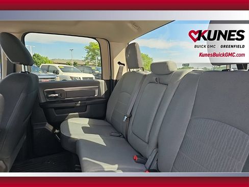 Used 2022 RAM 1500 Classic SLT AWD/4WD image 15