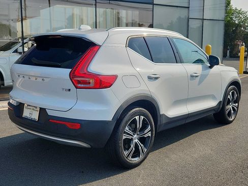 Certified 2022 Volvo XC40 T5 Inscription w/ Advanced Package AWD/4WD image 6