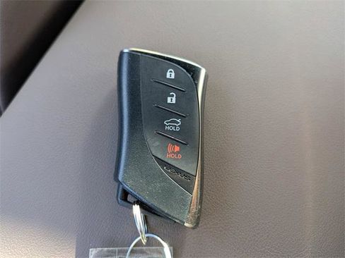 Certified 2025 Lexus ES 350 w/ Premium Package image 27