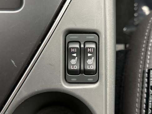 Used 2024 Subaru Crosstrek 2.0i Premium image 17