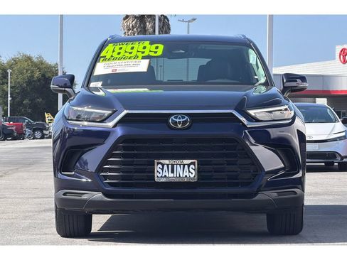 Used 2025 Toyota Grand Highlander AWD image 9