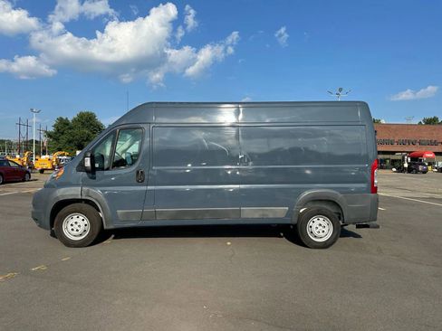 Used 2018 RAM ProMaster 2500 image 9