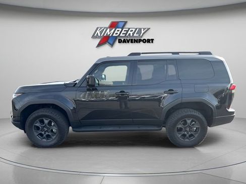 Used 2025 Lexus GX 550 image 2