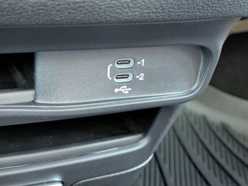 New 2026 Chrysler Pacifica Select image 25