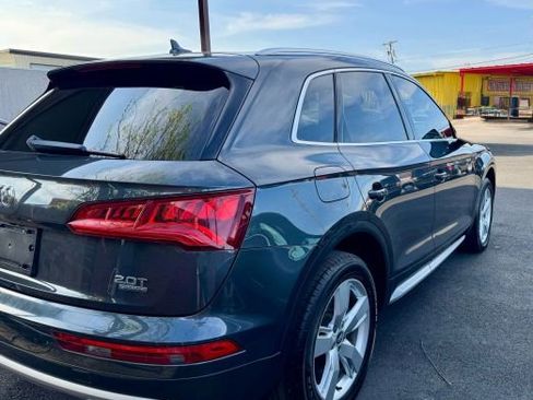 Used 2018 Audi Q5 2.0T Premium Plus w/ Premium Plus Package image 3