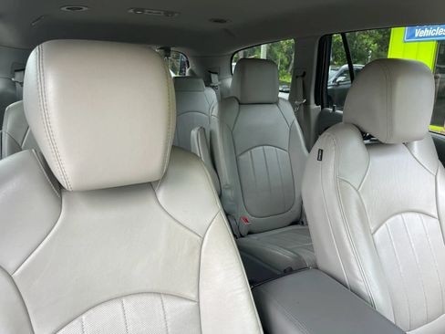 Used 2017 Buick Enclave Premium AWD/4WD image 33