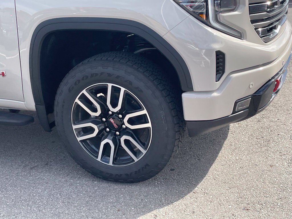 New 2026 GMC Sierra 1500 AT4 w/ AT4 Premium Package AWD/4WD image 4