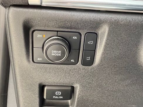 Used 2025 Ford Expedition Max Platinum AWD/4WD image 14