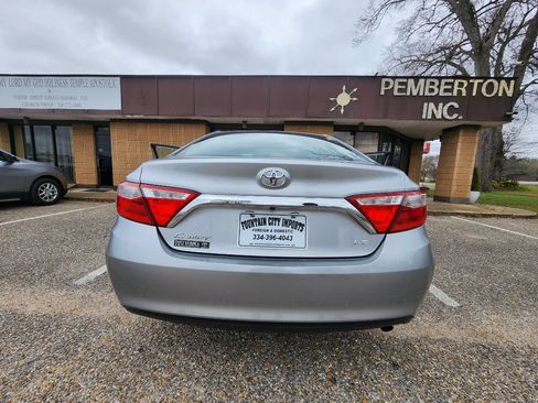 Used 2016 Toyota Camry LE FWD image 19